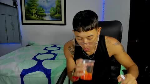 Snapshot of carlitosex09 chatting on February 6, 2025, 3:09 pm master online show from February 6, 2025, 3:09 pm