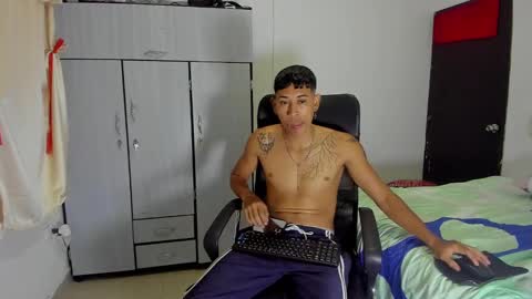 Snapshot of carlitosex09 chatting on February 8, 2025, 5:51 am master online show from February 8, 2025, 5:51 am