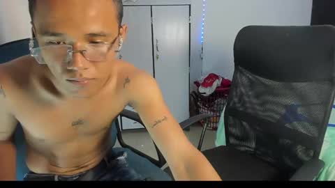 Snapshot of carlitosex09 chatting on February 10, 2025, 1:55 pm master online show from February 10, 2025, 1:55 pm