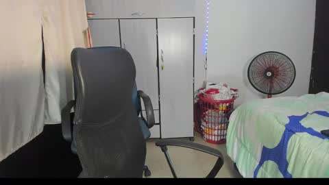 Snapshot of carlitosex09 chatting on February 10, 2025, 5:09 pm master online show from February 10, 2025, 5:09 pm
