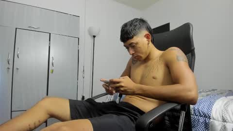Snapshot of carlitosex09 chatting on February 17, 2025, 9:30 pm master online show from February 17, 2025, 9:30 pm