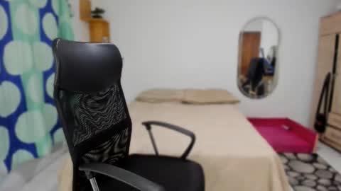 master online show from October 1, 2025, 2:56 pm