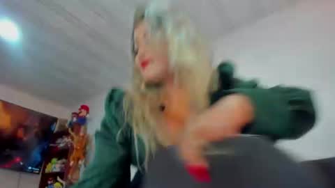 Snapshot of carlota_flow chatting on June 12, 2026, 7:57 pm carlota_flow online show from June 12, 2026, 7:57 pm