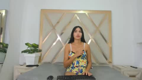 carlotaasm online show from March 28, 2026, 5:07 am