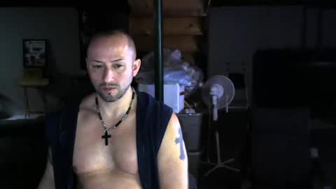 Snapshot of carltun1974 chatting on December 16, 2024, 2:05 pm Carl online show from December 16, 2024, 2:05 pm