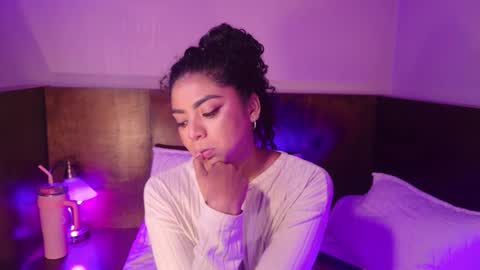 Carly Monroe  online show from October 16, 2025, 11:06 pm