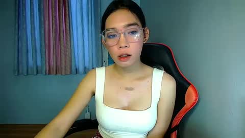 Snapshot of carmelasexmachinex chatting on February 6, 2025, 4:21 am carmela online show from February 6, 2025, 4:21 am