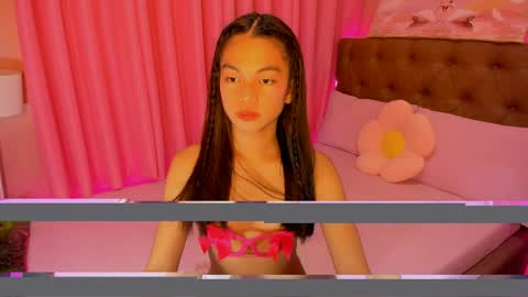 CARMELLA online show from April 1, 2026, 11:33 am