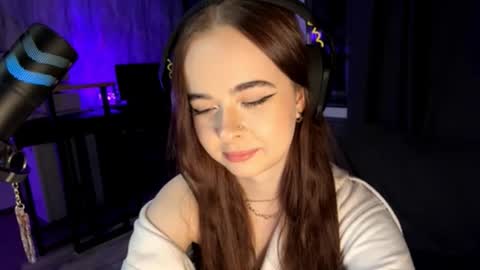 Snapshot of carmellacarrico chatting on October 15, 2025, 4:18 pm Rin online show from October 15, 2025, 4:18 pm