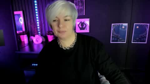 Carmen online show from November 18, 2025, 8:35 pm