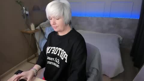 Snapshot of carmensoft chatting on May 1, 2026, 8:57 pm Carmen online show from May 1, 2026, 8:57 pm
