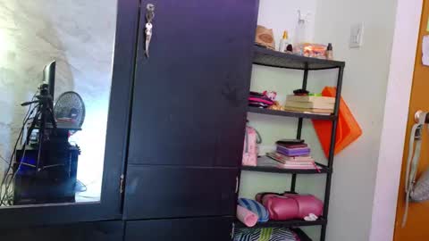 Snapshot of caro_angell chatting on September 11, 2025, 10:59 am Caro online show from September 11, 2025, 10:59 am