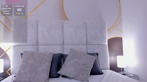 caro_giraldo_ online show from February 9, 2026, 8:02 pm