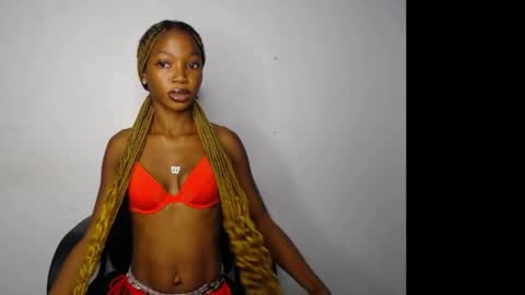 caroline online show from November 10, 2025, 4:55 am