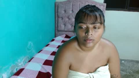 carol_lil1 online show from April 18, 2026, 5:44 am