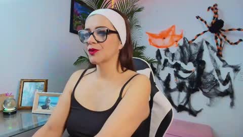 CAROL online show from October 21, 2025, 11:00 am