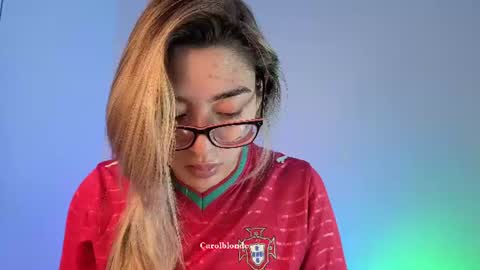 Snapshot of carolblonde chatting on June 23, 2026, 9:13 pm Char online show from June 23, 2026, 9:13 pm