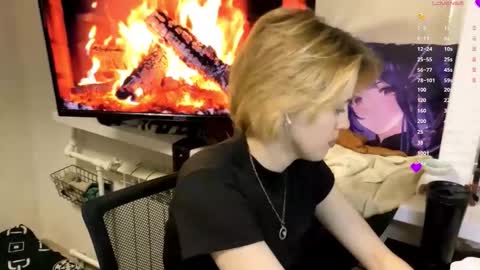 Call me Carol online show from November 27, 2025, 8:16 am