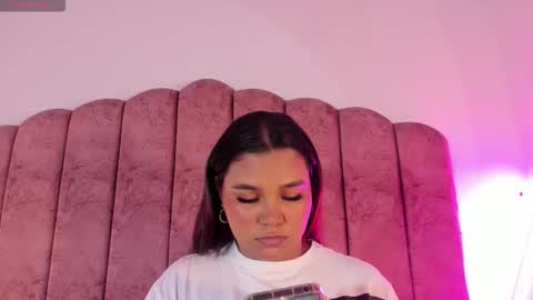 carolina_evannss online show from December 18, 2025, 3:56 am