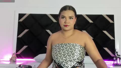 Snapshot of carolina_evannss chatting on May 4, 2026, 3:46 am carolina_evannss online show from May 4, 2026, 3:46 am