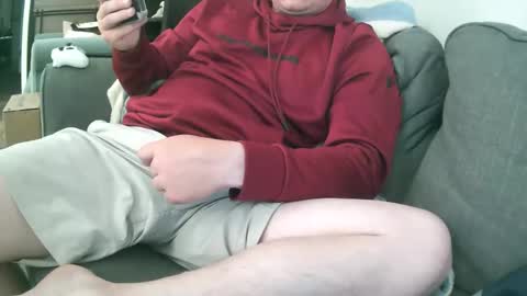 carolinaboy01 online show from April 16, 2026, 4:19 pm