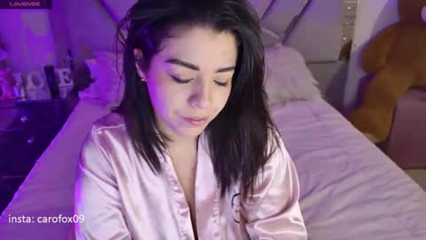 Snapshot of carolinafox_ chatting on May 7, 2026, 12:05 am caroline online show from May 7, 2026, 12:05 am