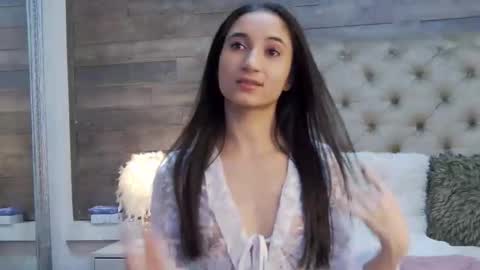 carolinahart online show from November 12, 2025, 9:47 pm