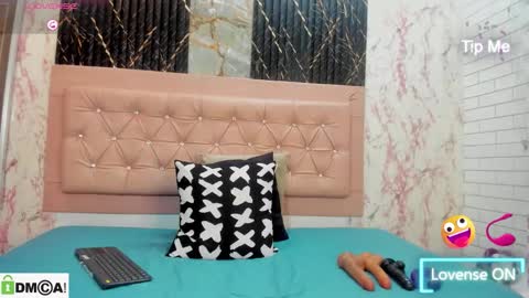 caroline daring online show from December 19, 2025, 4:25 pm