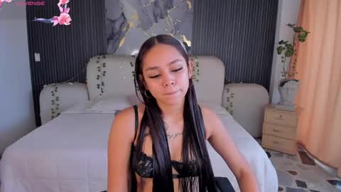 Snapshot of carolinefyre chatting on June 8, 2026, 1:33 pm Caroline online show from June 8, 2026, 1:33 pm