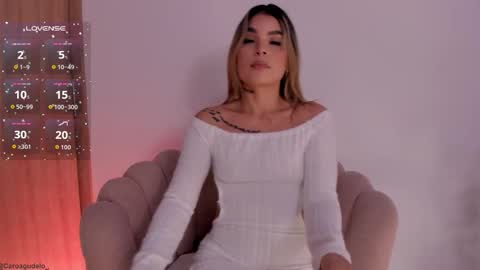 carolinna_ online show from January 7, 2026, 9:28 pm