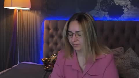 CarollFlexx online show from November 13, 2025, 6:23 am