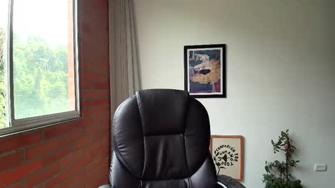 Snapshot of carolu_ chatting on November 18, 2025, 1:48 pm Caro online show from November 18, 2025, 1:48 pm