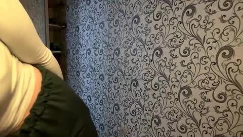 Karalina online show from November 11, 2025, 2:06 pm