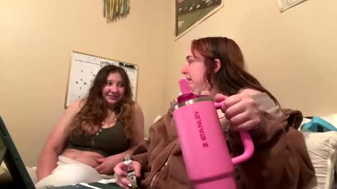 carpetmunchers online show from October 8, 2025, 2:31 am