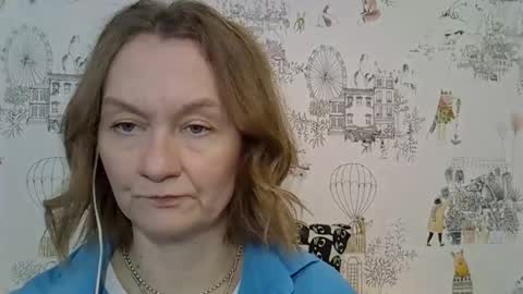 carra_hut online show from October 30, 2025, 11:22 am