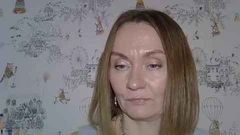 carra_hut online show from November 8, 2025, 7:23 pm