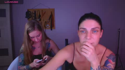 Carrie online show from November 7, 2025, 7:25 pm