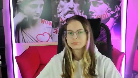 carrie_roses online show from September 9, 2025, 4:23 am