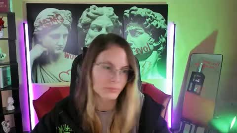 carrie_roses online show from September 10, 2025, 4:12 am