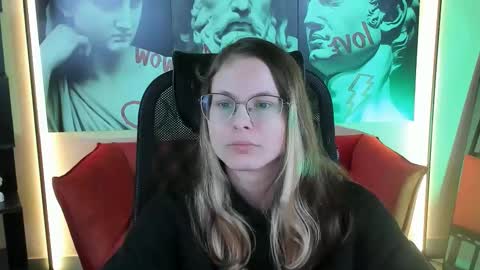 carrie_roses online show from September 11, 2025, 4:56 am