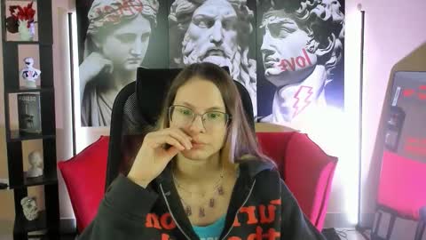 carrie_roses online show from September 17, 2025, 4:14 am
