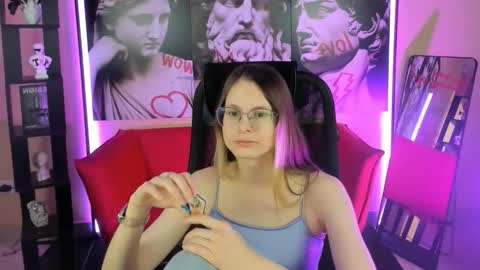 carrie_roses online show from November 6, 2025, 2:45 am