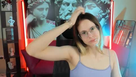 carrie_roses online show from November 7, 2025, 3:06 am