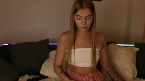 carriebradshawww online show from November 20, 2025, 4:51 pm