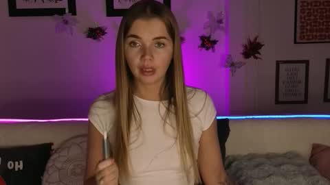 carriebradshawww online show from November 30, 2025, 5:00 am