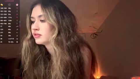 Kira online show from February 2, 2026, 9:13 pm