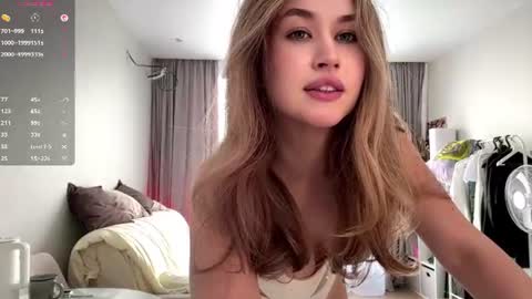 Snapshot of carrybodrick chatting on June 20, 2026, 3:15 pm Kira online show from June 20, 2026, 3:15 pm