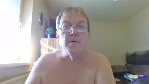 Snapshot of carsten21101 chatting on March 9, 2025, 8:29 am carsten21101 online show from March 9, 2025, 8:29 am