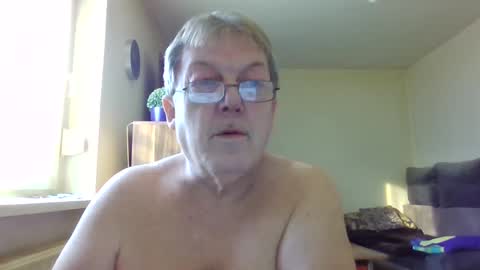 Snapshot of carsten21101 chatting on March 11, 2025, 7:15 am carsten21101 online show from March 11, 2025, 7:15 am