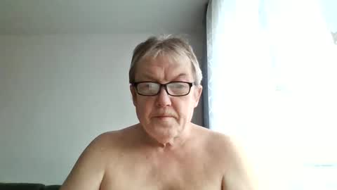 Snapshot of carsten21101 chatting on February 9, 2026, 9:02 am carsten21101 online show from February 9, 2026, 9:02 am